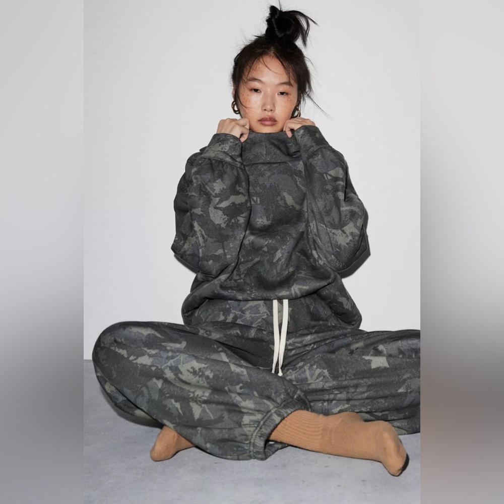 Urban Outfitters UO Out From Under Camo Hoodie Sweatshirt Jogger Sweatpant Small